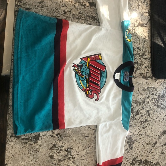 Bauer Other - Detroit Vipers Youth Hockey Jersey L/XL